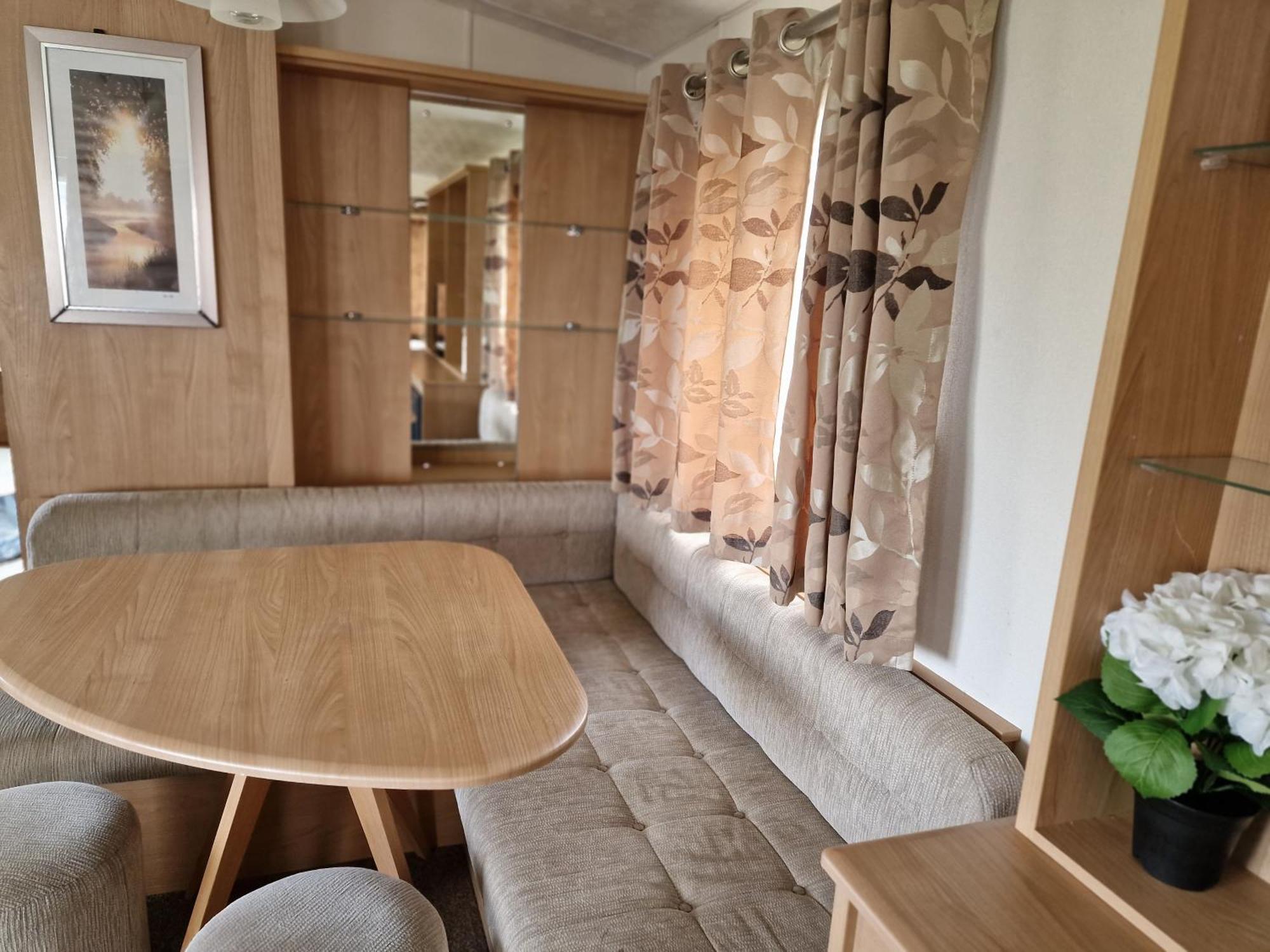 Plot 203 Paris Hotel ริล ภายนอก รูปภาพ
